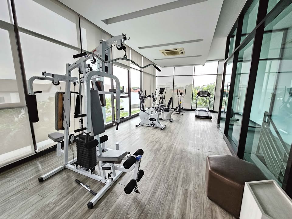 5-Bed, 4-Bath House for Rent at Baan Lumpini Suan Luang Rama 9, 216 sqm, ฿105,000/month – Near Suan Luang Rama 9 MRT, Pet-Friendly, Family-Friendly
