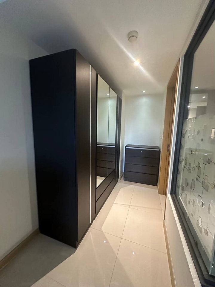 1-Bedroom, 1-Bathroom Condo at Socio Reference 61, 42.62 sqm, Rent ฿20,000/month or Purchase ฿4.6M, Near BTS Ekkamai, Fully Furnished