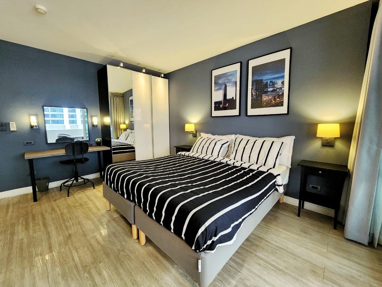 Spacious 2-BR, 1.5-BA condo at Premier Condominium Sukhumvit 24, 90 sqm, rent 55,000 THB/month. Just 500m from BTS Phrom Phong and The EmQuartier.