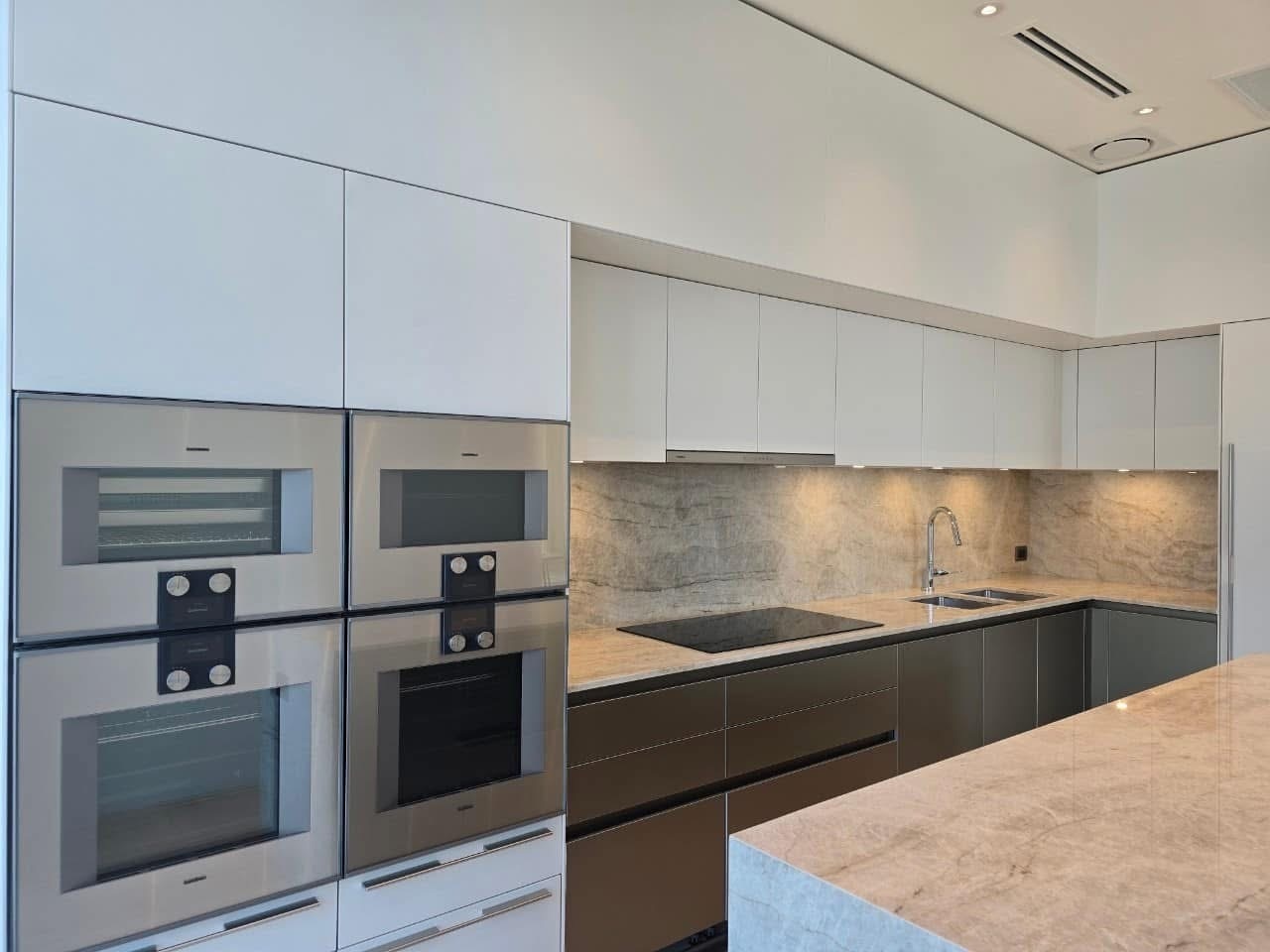 Luxury 3-bed, 3-bath condo at Scope Langsuan, 241 sqm, for rent at 480,000 THB/month. Prime location near BTS Ploenchit, with top-tier amenities and security.
