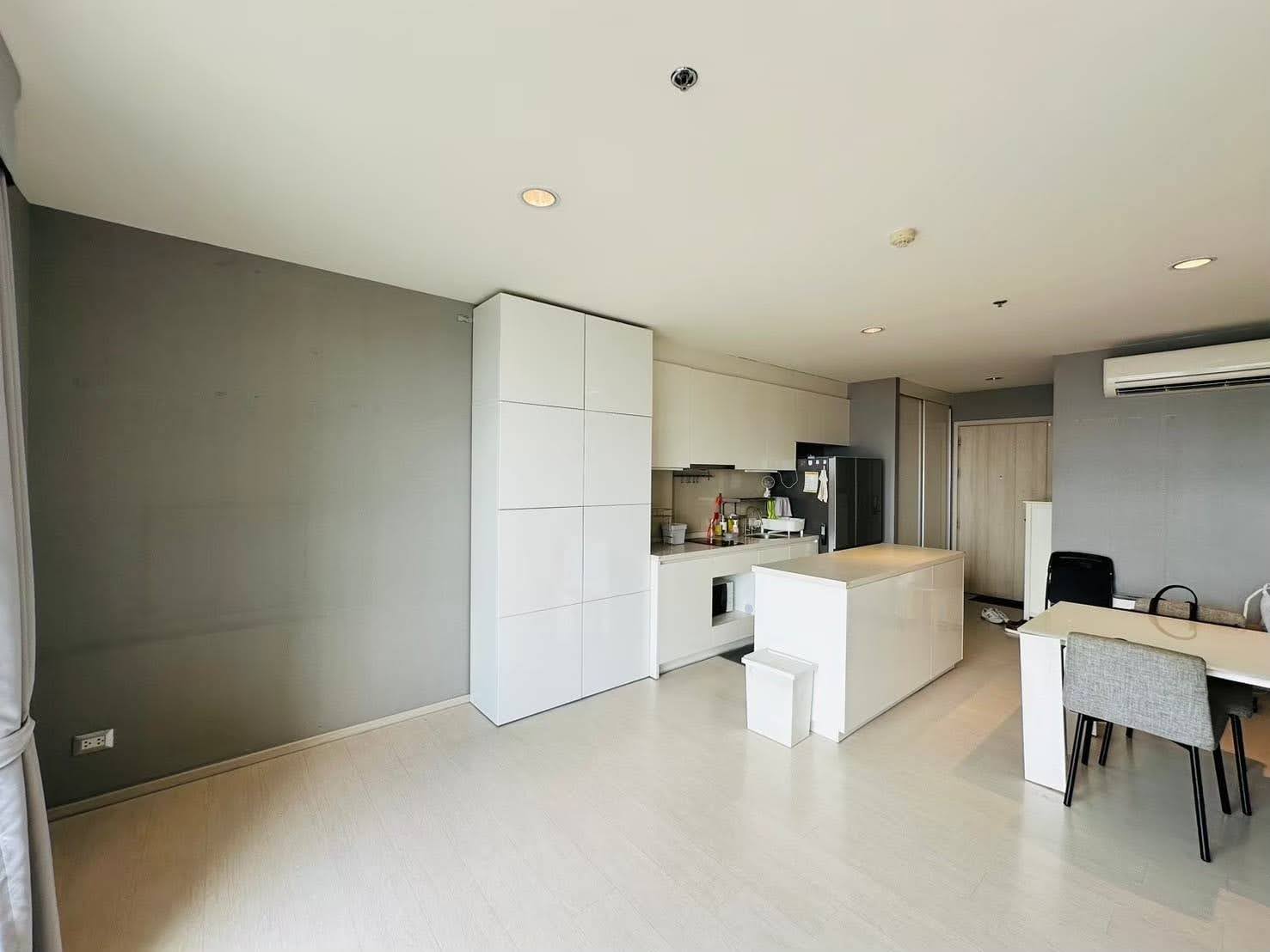 Modern 2-bed, 2-bath condo at Rhythm Sukhumvit 42, 79 sqm. Rent for 65,000 THB/month, fully furnished, near Ekkamai BTS. Great amenities and location!