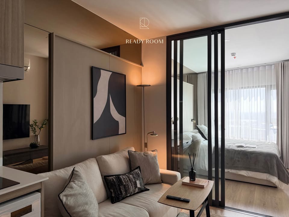 1-Bed 1-Bath condo at Life Rama 4-Asoke, 30 sqm, fully furnished, 22,000 THB/month. Near MRT Sirikij, great amenities. Contact Best BKK Condos for details.