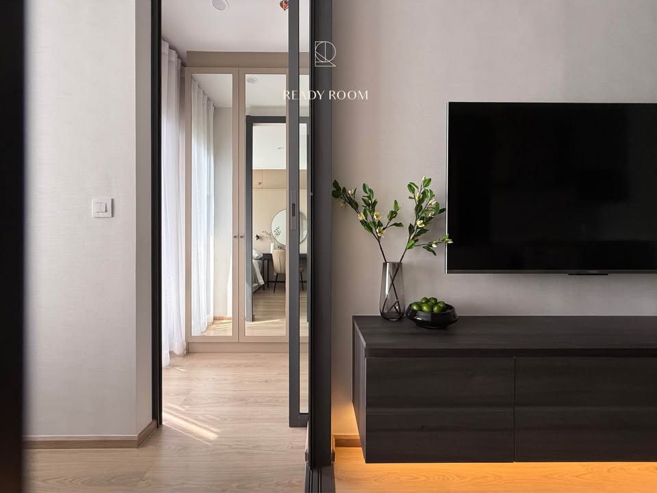 1-Bed 1-Bath condo at Life Rama 4-Asoke, 30 sqm, fully furnished, 22,000 THB/month. Near MRT Sirikij, great amenities. Contact Best BKK Condos for details.