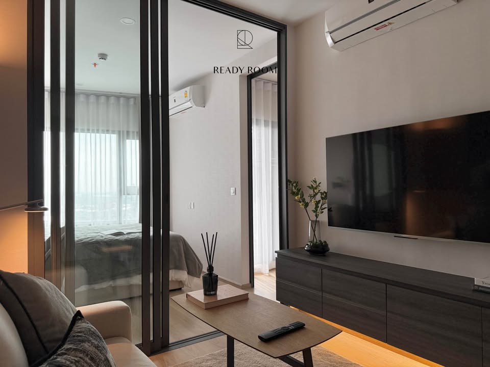 1-Bed 1-Bath condo at Life Rama 4-Asoke, 30 sqm, fully furnished, 22,000 THB/month. Near MRT Sirikij, great amenities. Contact Best BKK Condos for details.