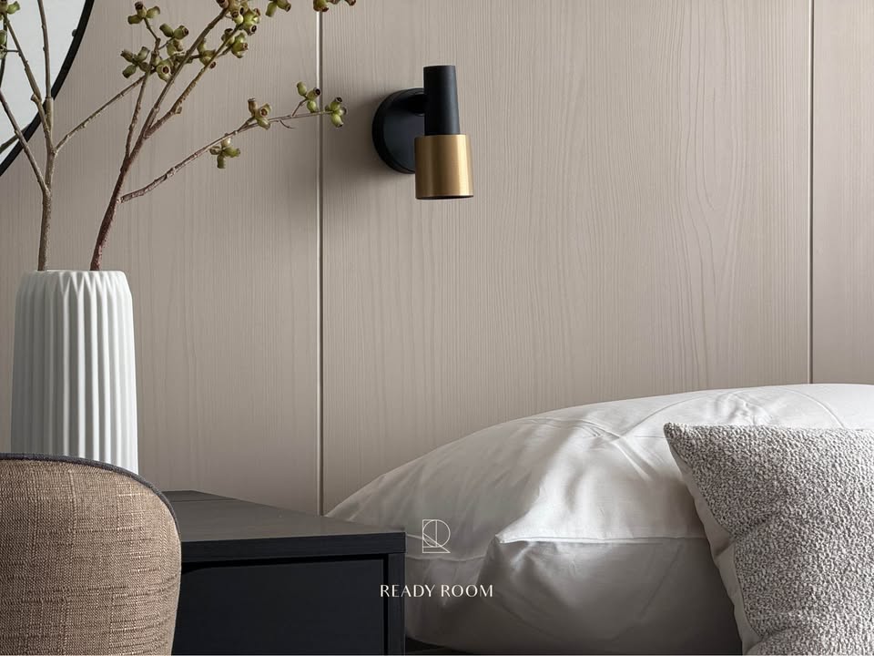 1-Bed 1-Bath condo at Life Rama 4-Asoke, 30 sqm, fully furnished, 22,000 THB/month. Near MRT Sirikij, great amenities. Contact Best BKK Condos for details.