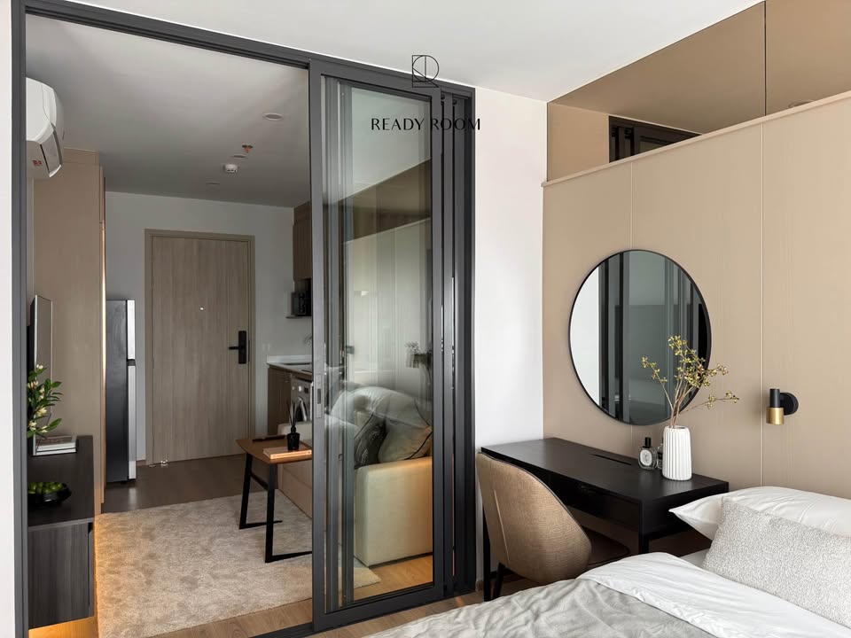 1-Bed 1-Bath condo at Life Rama 4-Asoke, 30 sqm, fully furnished, 22,000 THB/month. Near MRT Sirikij, great amenities. Contact Best BKK Condos for details.