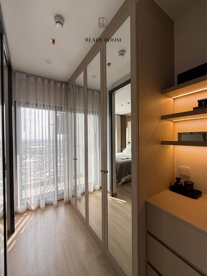 1-Bed 1-Bath condo at Life Rama 4-Asoke, 30 sqm, fully furnished, 22,000 THB/month. Near MRT Sirikij, great amenities. Contact Best BKK Condos for details.
