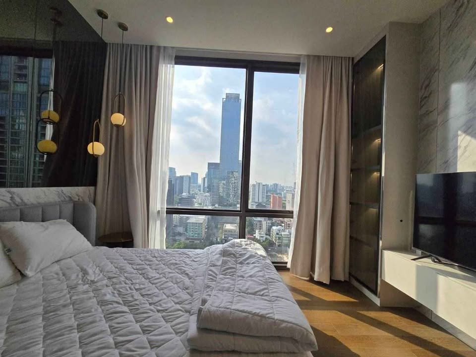 2-Bed, 2-Bath, 113.62 sqm Condo at Muniq Langsuan, Lumphini – Stunning Park Views, Fully Furnished, ฿160,000/month, Near BTS Chidlom & Ratchadamri