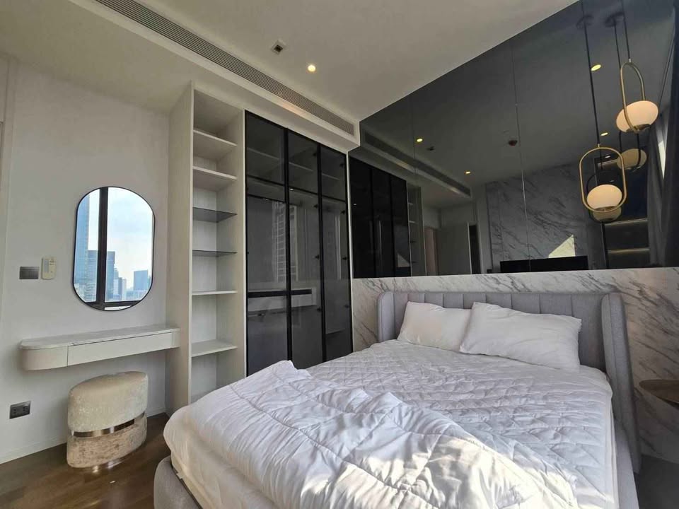 2-Bed, 2-Bath, 113.62 sqm Condo at Muniq Langsuan, Lumphini – Stunning Park Views, Fully Furnished, ฿160,000/month, Near BTS Chidlom & Ratchadamri