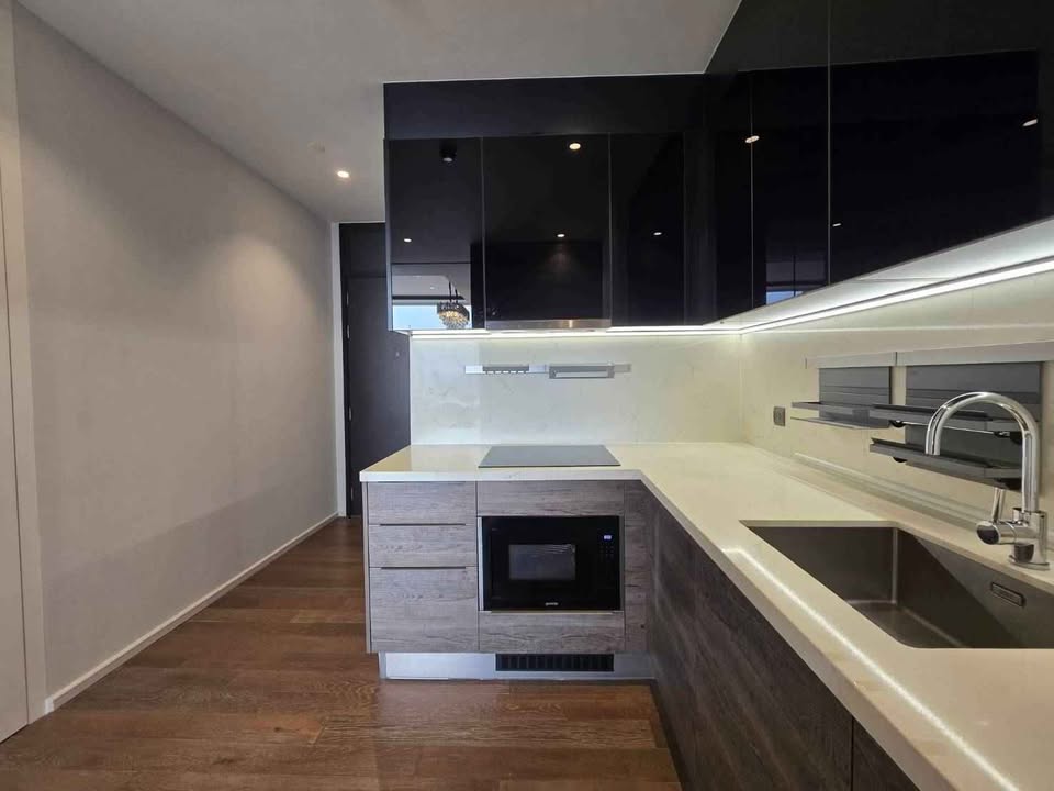 2-Bed, 2-Bath, 113.62 sqm Condo at Muniq Langsuan, Lumphini – Stunning Park Views, Fully Furnished, ฿160,000/month, Near BTS Chidlom & Ratchadamri