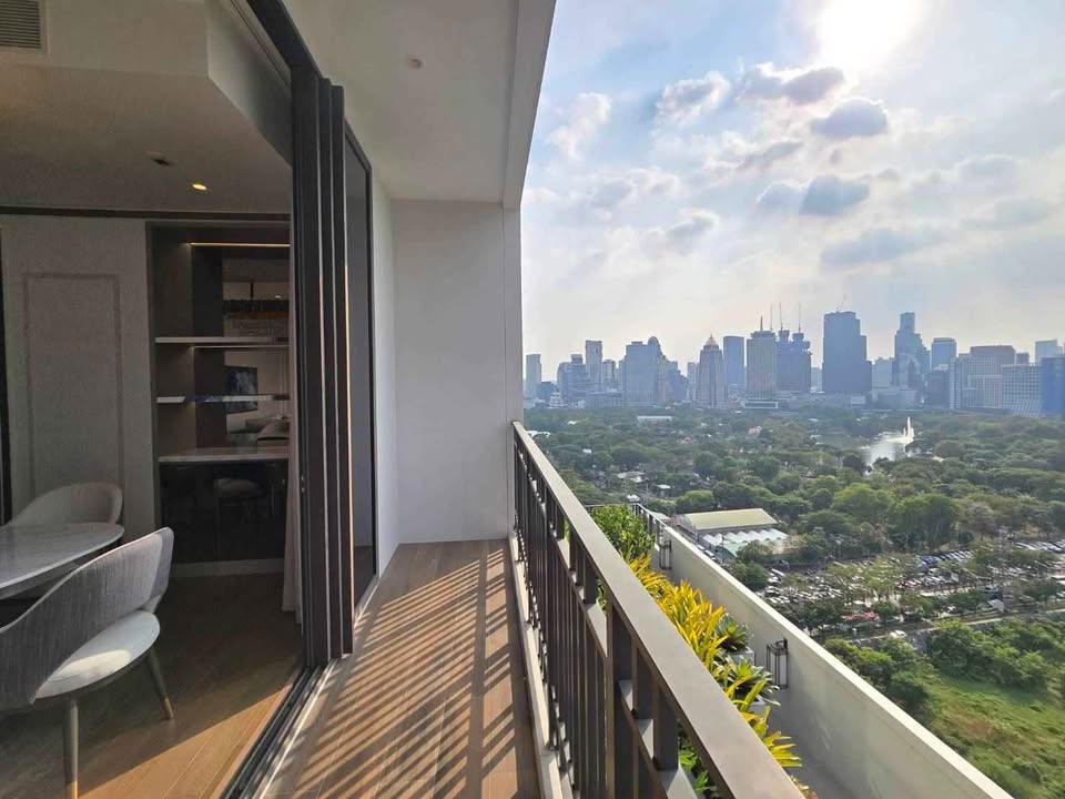 2-Bed, 2-Bath, 113.62 sqm Condo at Muniq Langsuan, Lumphini – Stunning Park Views, Fully Furnished, ฿160,000/month, Near BTS Chidlom & Ratchadamri