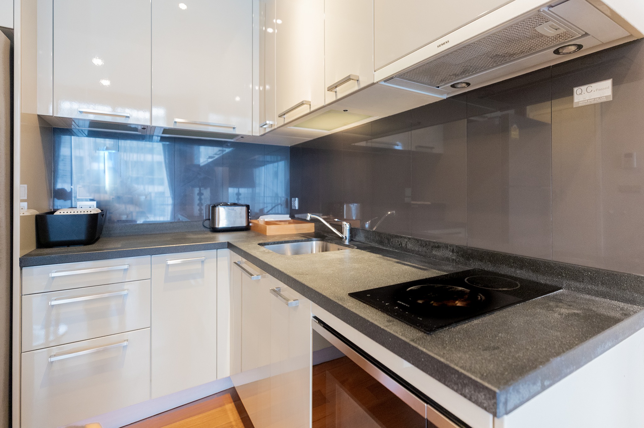 1-Bedroom, 1-Bathroom Condo for Rent/Sale at Quattro by Sansiri, Thong Lo – 54.58 sqm, ฿48,000/month or ฿10,400,000, Near Thong Lo BTS Station, Fully Furnished