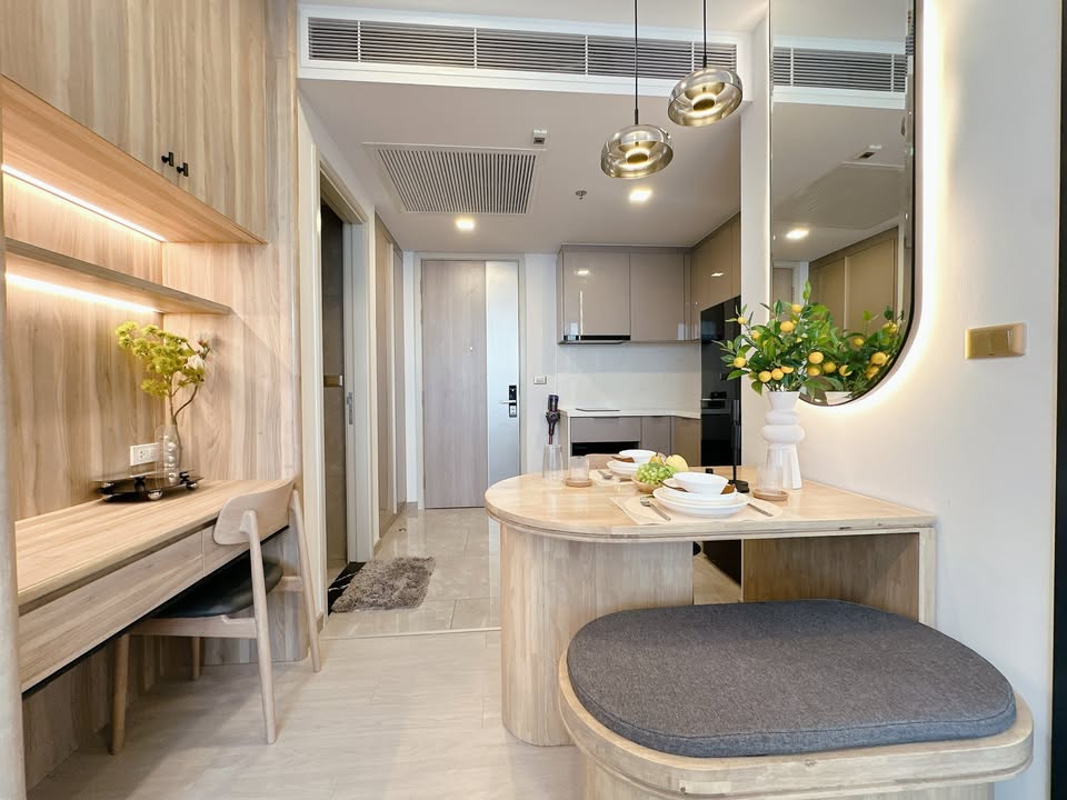 Stylish 1-bedroom condo for rent at One9Five Asoke. Fully furnished, 36 sqm, near MRT Rama 9 and Central Rama 9. Luxurious living at 36,000 THB/month!