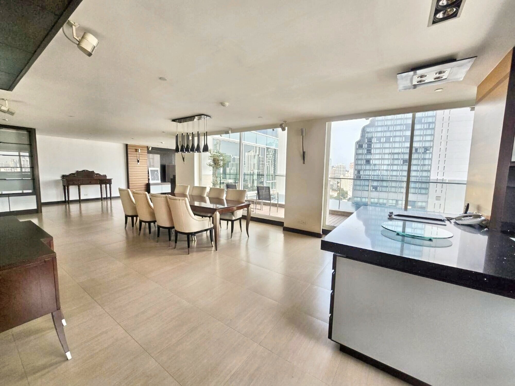 3-Bedroom 5-Bathroom 385 sqm Condo for Rent at Le Raffine Jambunuda Sukhumvit 31, 200,000 THB/month, Near Phrom Phong BTS