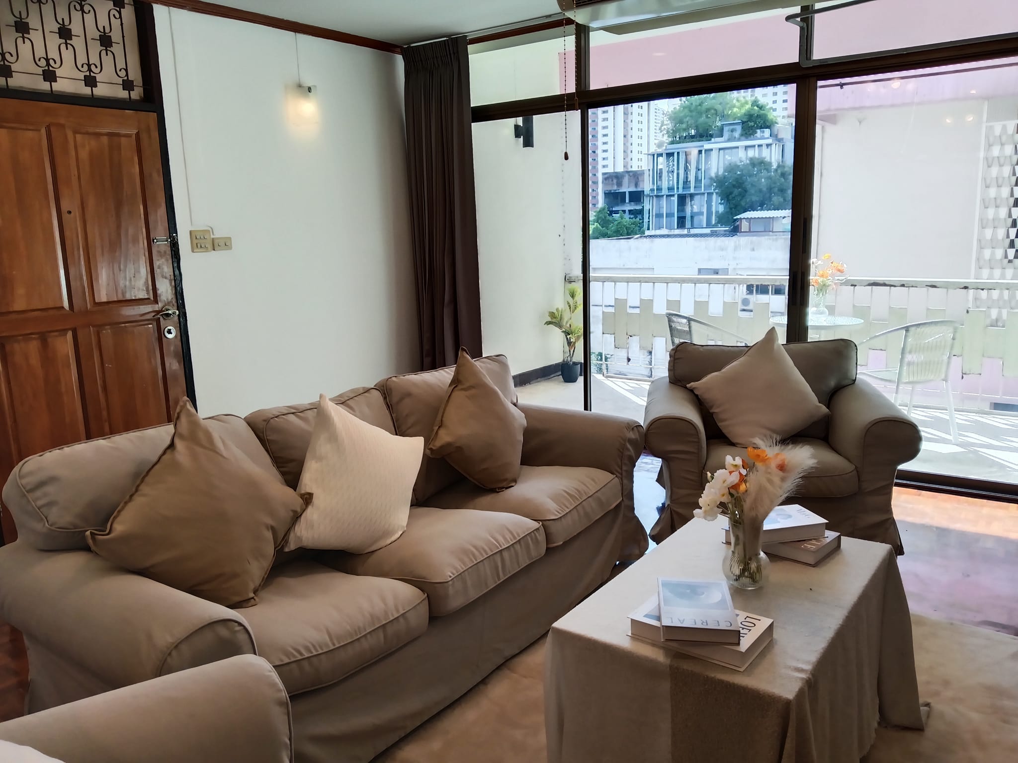 4-Bedroom, 2-Bathroom Apartment for Rent at Swasdi Mansion, Sukhumvit 31 – 200 sqm, Pet-Friendly, Near BTS Asok, Only ฿55,000/month
