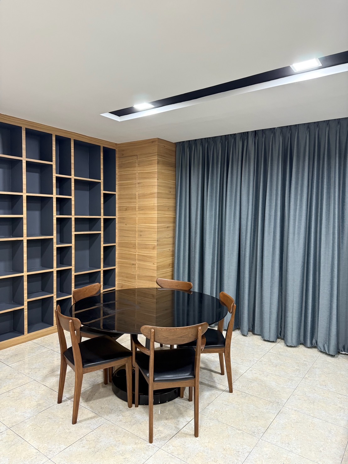 2-Bedroom, 2-Bathroom, 139 sqm Condo for Rent at Ficus Lane – 85,000 THB/month, Near Phra Khanong BTS