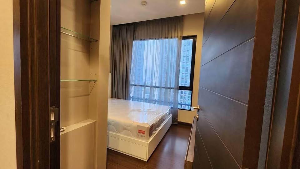 2-Bed, 2-Bath Condo for Rent/Sale at Ivy Ampio, 82 sq.m, Near MRT Cultural Center, Rent: ฿60,000/month, Sale: ฿17,000,000, Huai Khwang, Bangkok