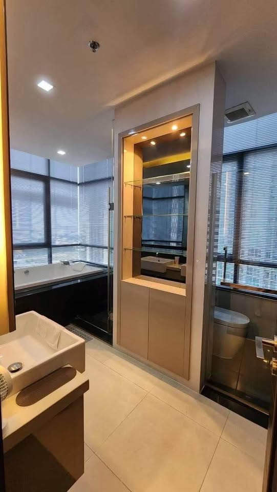 2-Bed, 2-Bath Condo for Rent/Sale at Ivy Ampio, 82 sq.m, Near MRT Cultural Center, Rent: ฿60,000/month, Sale: ฿17,000,000, Huai Khwang, Bangkok