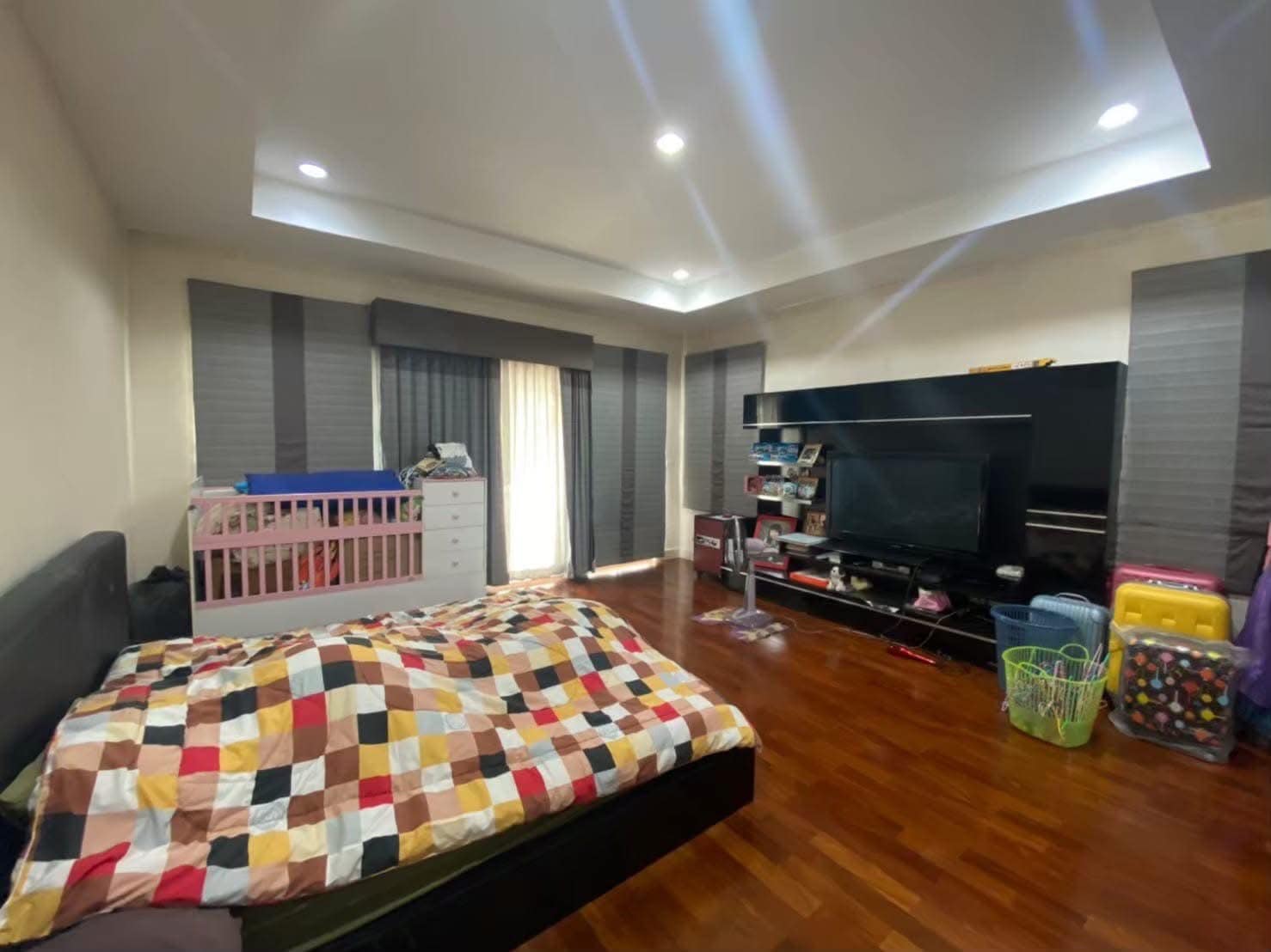 5-Bedroom, 3-Bathroom House for Sale at Nantawan Village-Phra Rama 9-Onnut, 300 sq.m., ฿11,200,000 – Near On Nut BTS, Prawet, Bangkok