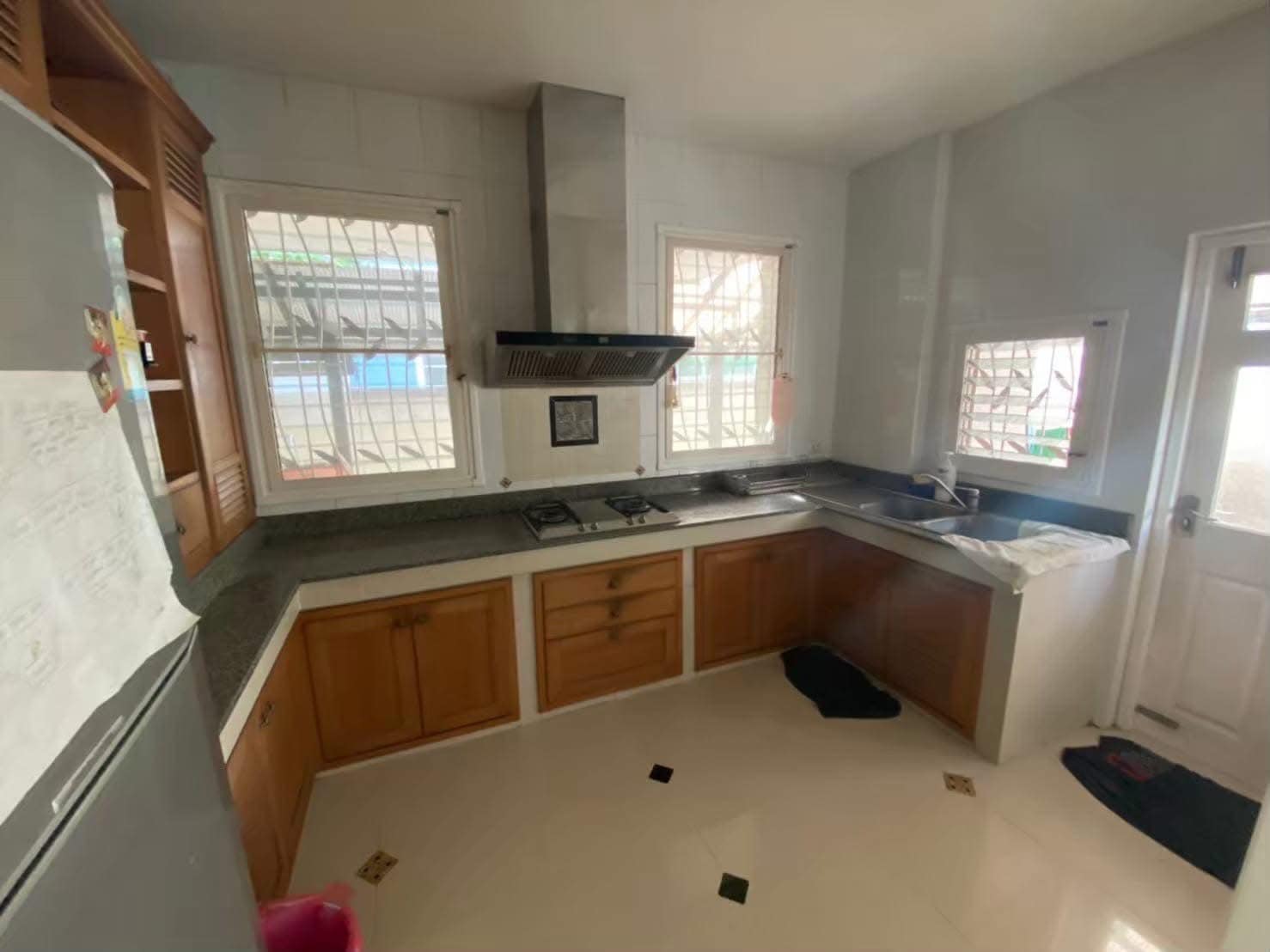 5-Bedroom, 3-Bathroom House for Sale at Nantawan Village-Phra Rama 9-Onnut, 300 sq.m., ฿11,200,000 – Near On Nut BTS, Prawet, Bangkok