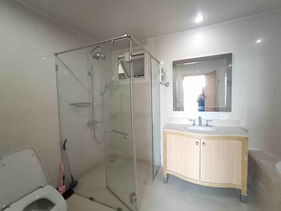 Spacious 2-Bedroom Condo for Rent at The Empire Place Sathorn. Fully furnished, 100 sqm, 7th floor. Prime location near BTS Chong Nonsi. Rent: 45,000 THB/month