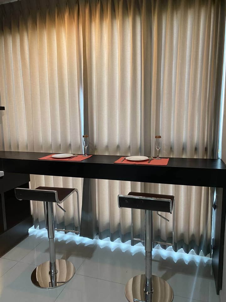 1-Bedroom, 1-Bathroom Condo for Rent/Sale at Rhythm 44/1, 45 sqm, BTS Phra Khanong, ฿30,000/month or ฿7,200,000 – Prime Location in Phra Khanong