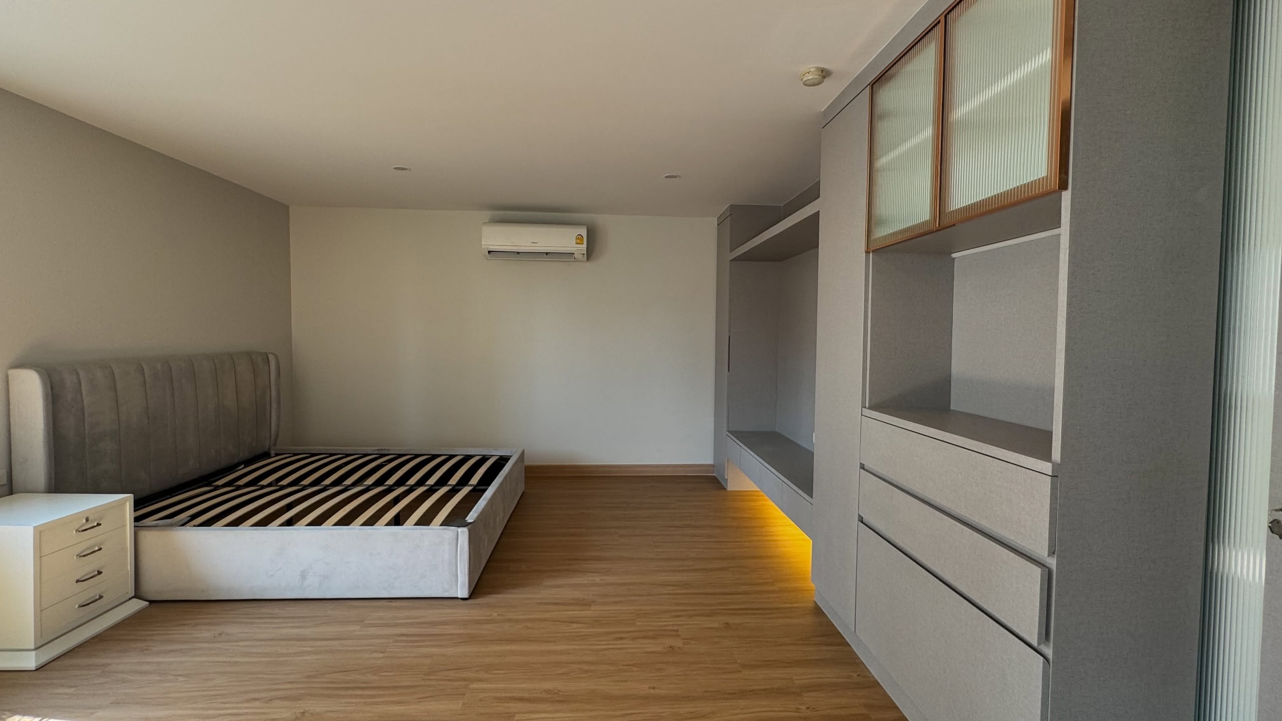 4-Bedroom 4-Bathroom 239sqm Liberty Park 1 for Rent ฿72,000/month or Sale ฿25,000,000, Near BTS Asoke, Pet-Friendly, Luxury Condo in Sukhumvit 23