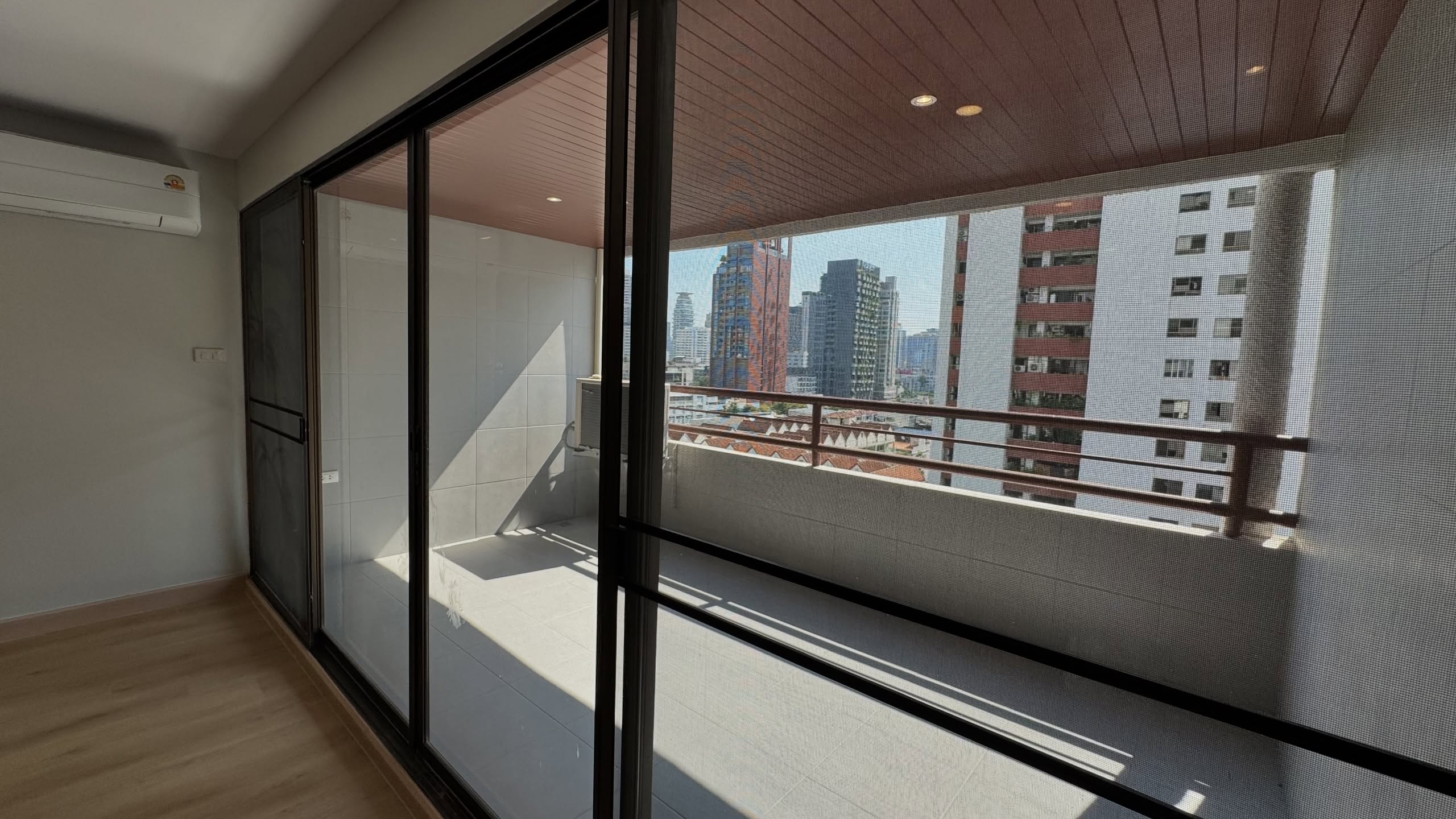 4-Bedroom 4-Bathroom 239sqm Liberty Park 1 for Rent ฿72,000/month or Sale ฿25,000,000, Near BTS Asoke, Pet-Friendly, Luxury Condo in Sukhumvit 23