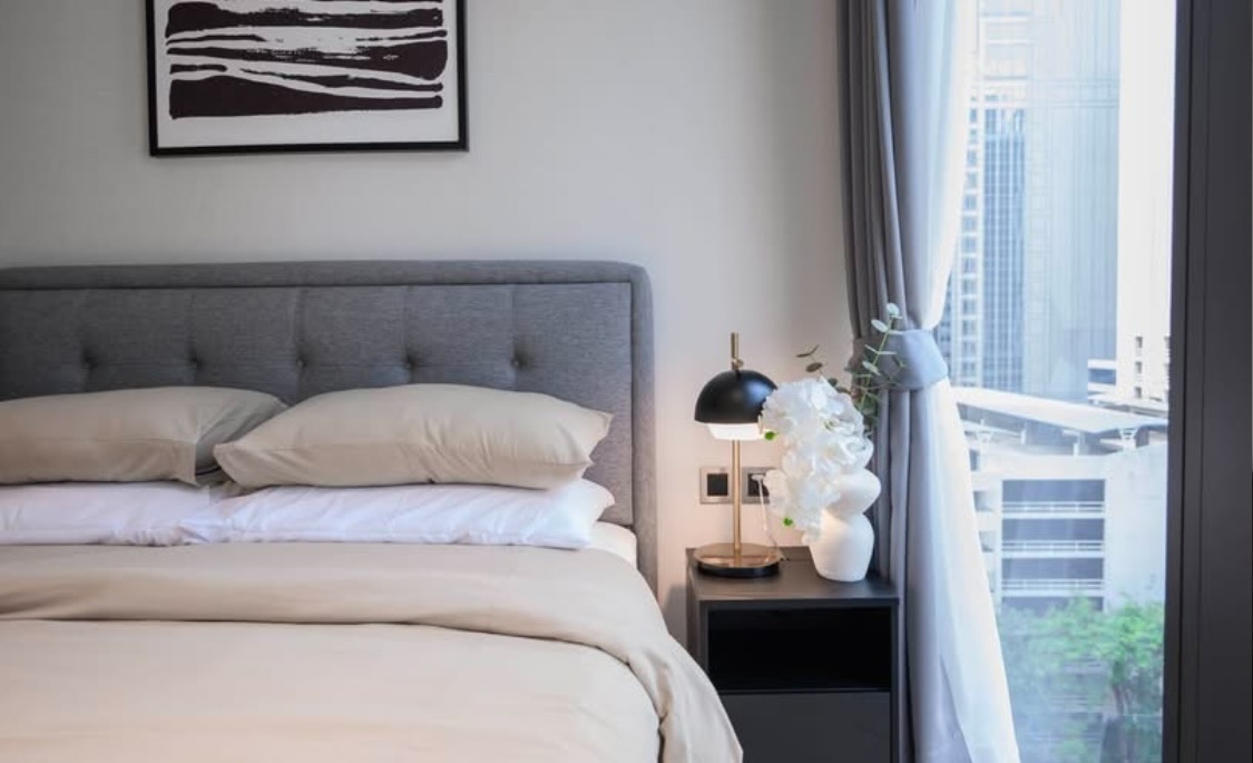 2-Bedroom 2-Bathroom 118sqm Tonson One Residence for Rent 170,000 THB/month, Near BTS Ploenchit, Pet-Friendly, Luxury Condo in Pathum Wan