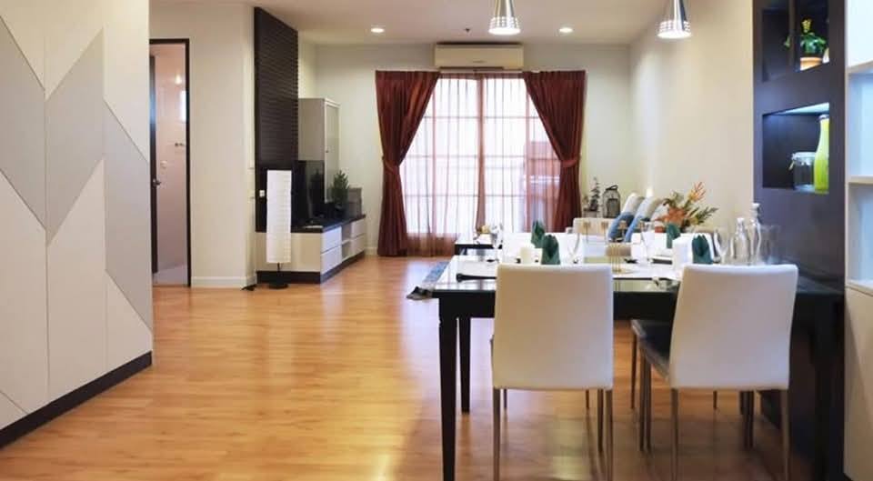 Luxury 3-Bedroom, 3-Bathroom condo at CitiSmart Sukhumvit 18, 120 sqm, fully furnished, near BTS Asoke, for rent at 70K THB/month. Move-in ready.