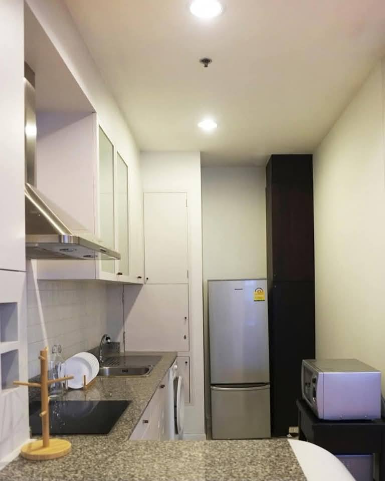 Luxury 3-Bedroom, 3-Bathroom condo at CitiSmart Sukhumvit 18, 120 sqm, fully furnished, near BTS Asoke, for rent at 70K THB/month. Move-in ready.