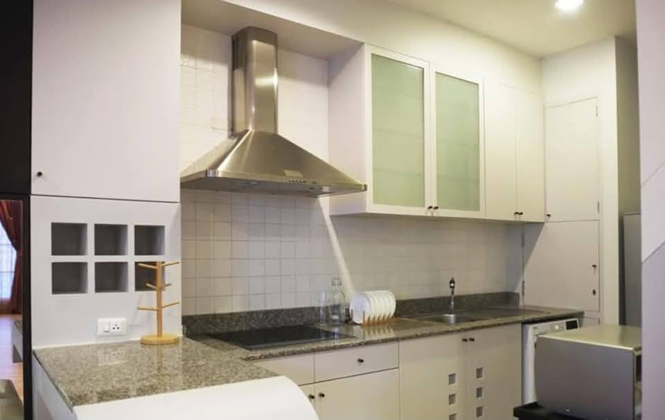 Luxury 3-Bedroom, 3-Bathroom condo at CitiSmart Sukhumvit 18, 120 sqm, fully furnished, near BTS Asoke, for rent at 70K THB/month. Move-in ready.