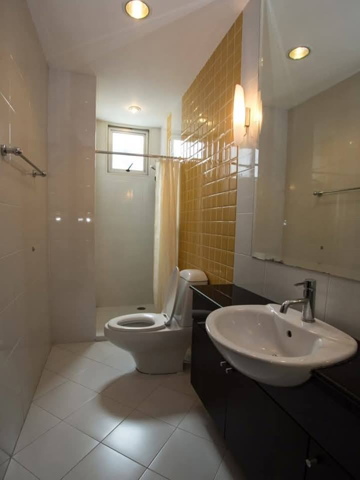 Luxury 3-Bedroom, 3-Bathroom condo at CitiSmart Sukhumvit 18, 120 sqm, fully furnished, near BTS Asoke, for rent at 70K THB/month. Move-in ready.