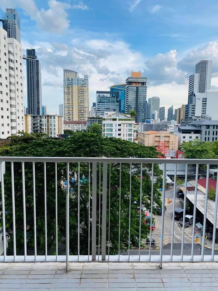 Modern 2-Bedroom, 2-Bathroom condo at Noble Ora Thonglor, 137.09 sqm, fully furnished. For rent at 70,000/month or sale at 16.9M. Near BTS.