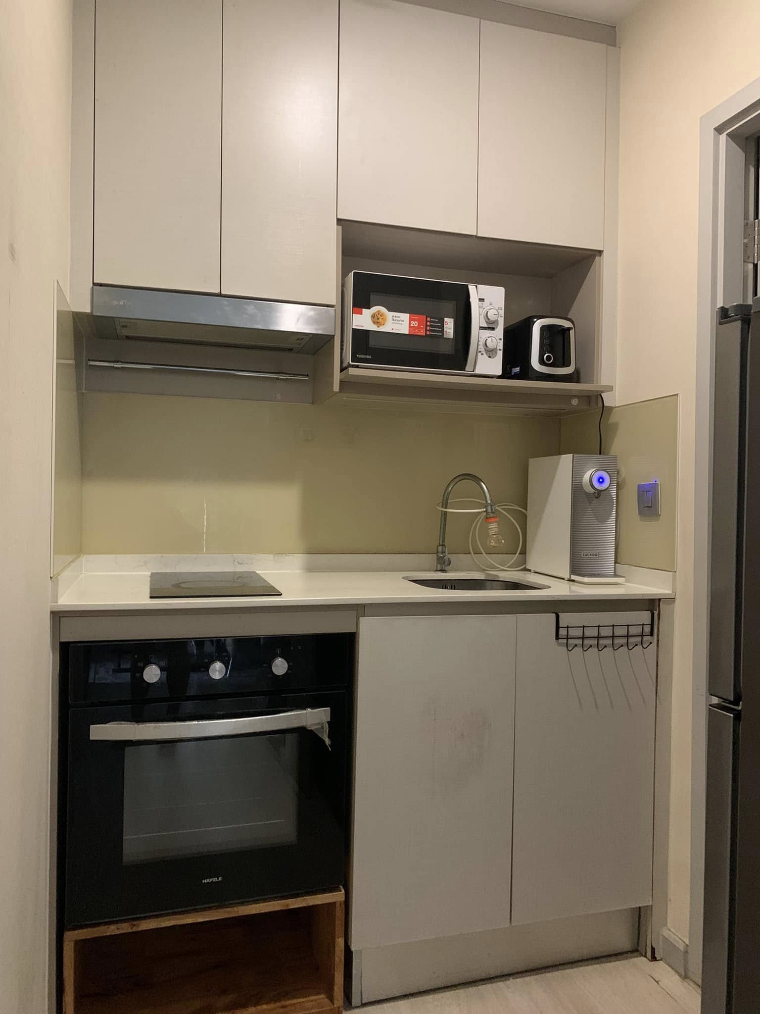 Modern 2-bedroom 1-bathroom 38 sqm condo at Knightsbridge Prime Sathorn. Rent 37,000 THB/month. Fully furnished. Near BTS Chong Nonsi, pool & gym.