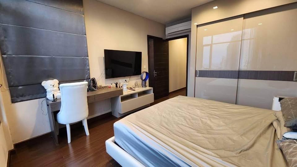 Modern 2-bedrooms, 2-bathrooms condo at Ivy Ampio, 82 sqm, near MRT Cultural Center. Rent 60K/month or Sale 17M. Fully furnished, east-facing views.