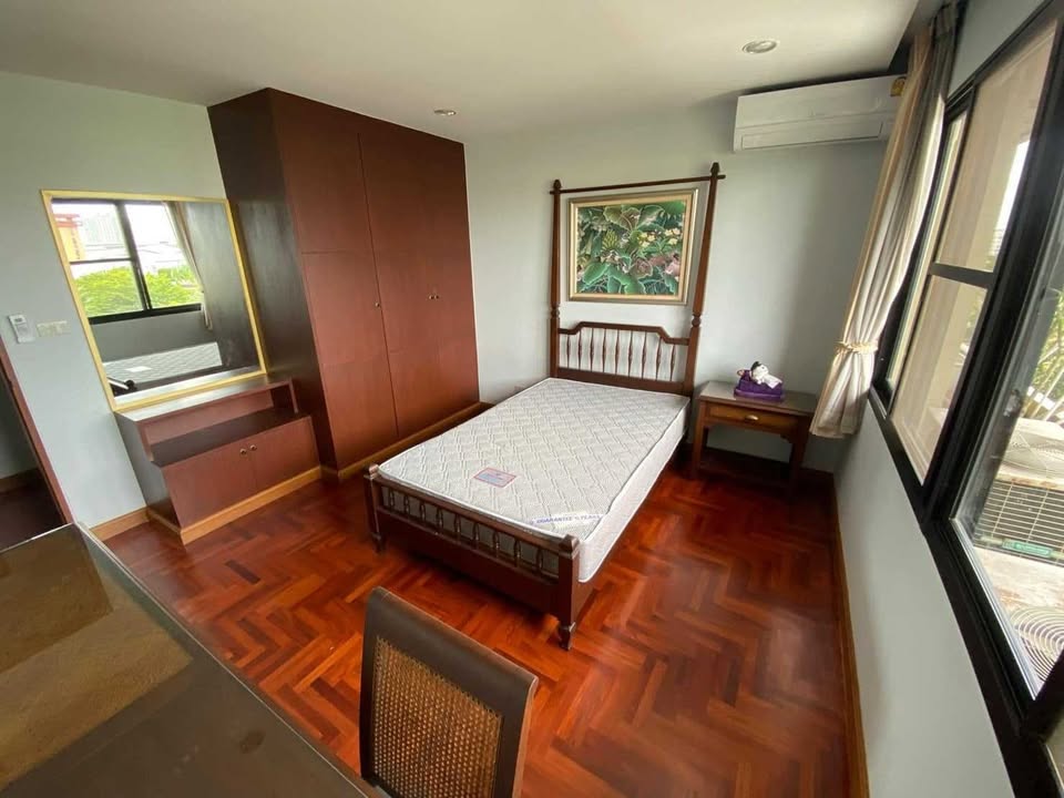 2-bed, 2-bath condo at Supreme Ville, 118.25 sqm. Rent for 60K/month, near BTS Chong Nonsi Station. Fully furnished with premium amenities.
