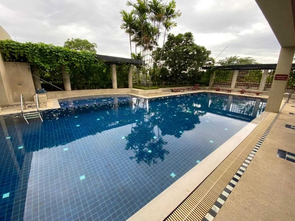 2-bed, 2-bath condo at Supreme Ville, 118.25 sqm. Rent for 60K/month, near BTS Chong Nonsi Station. Fully furnished with premium amenities.