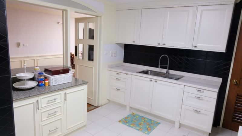 4-Bedroom, 3-Bath, 223sqm Condo at President Park 24, Sukhumvit 24, For Sale at ฿19M, Near Phrom Phong BTS, Luxury Living in Bangkok's Prime Location
