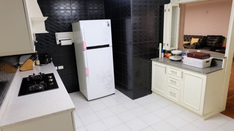 4-Bedroom, 3-Bath, 223sqm Condo at President Park 24, Sukhumvit 24, For Sale at ฿19M, Near Phrom Phong BTS, Luxury Living in Bangkok's Prime Location