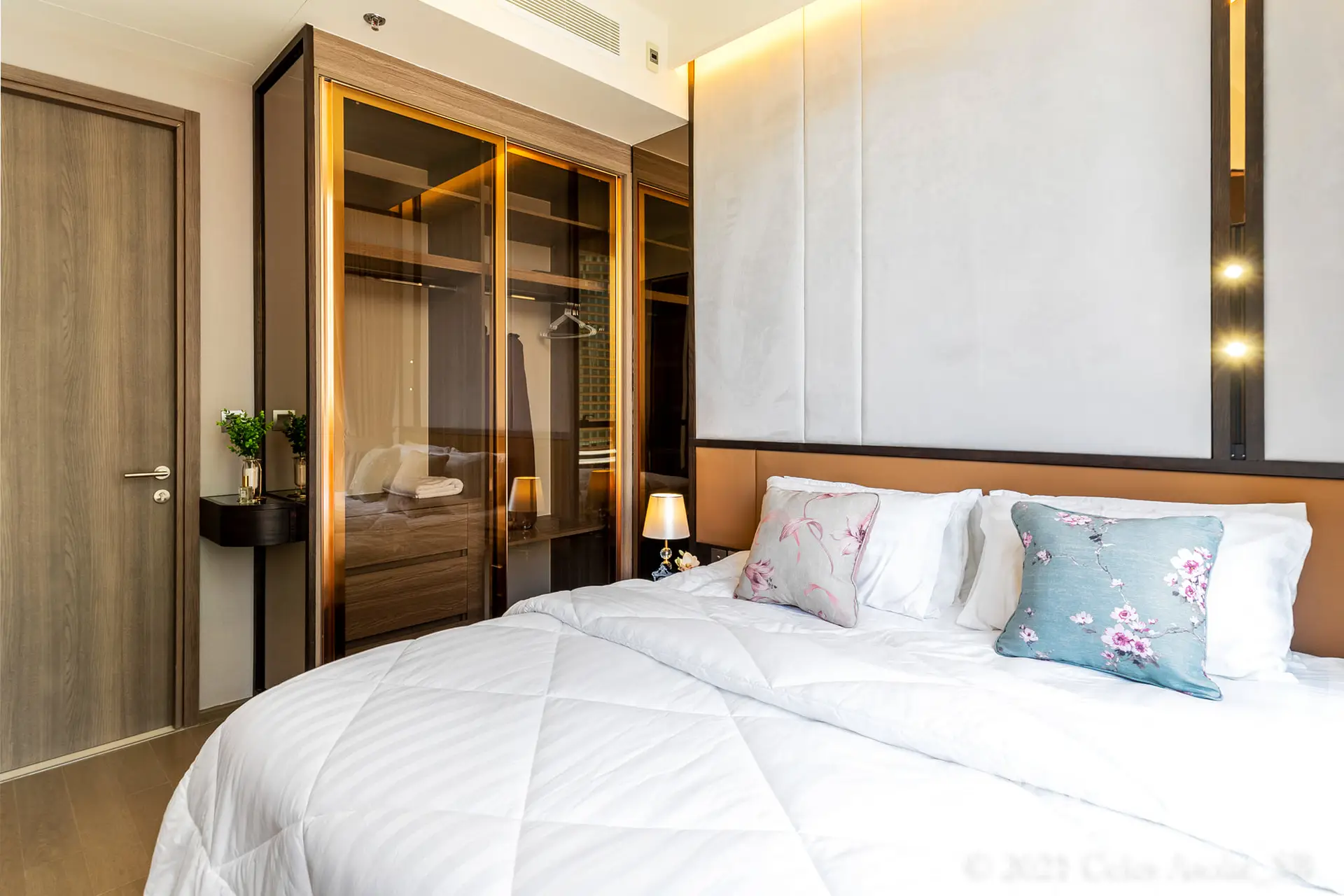 1-Bedroom, 1-Bath, 42sqm Condo at Celes Asoke, For Rent 35K THB/month, Near MRT Sukhumvit & BTS Asoke, Fully Furnished, Prime Bangkok Location