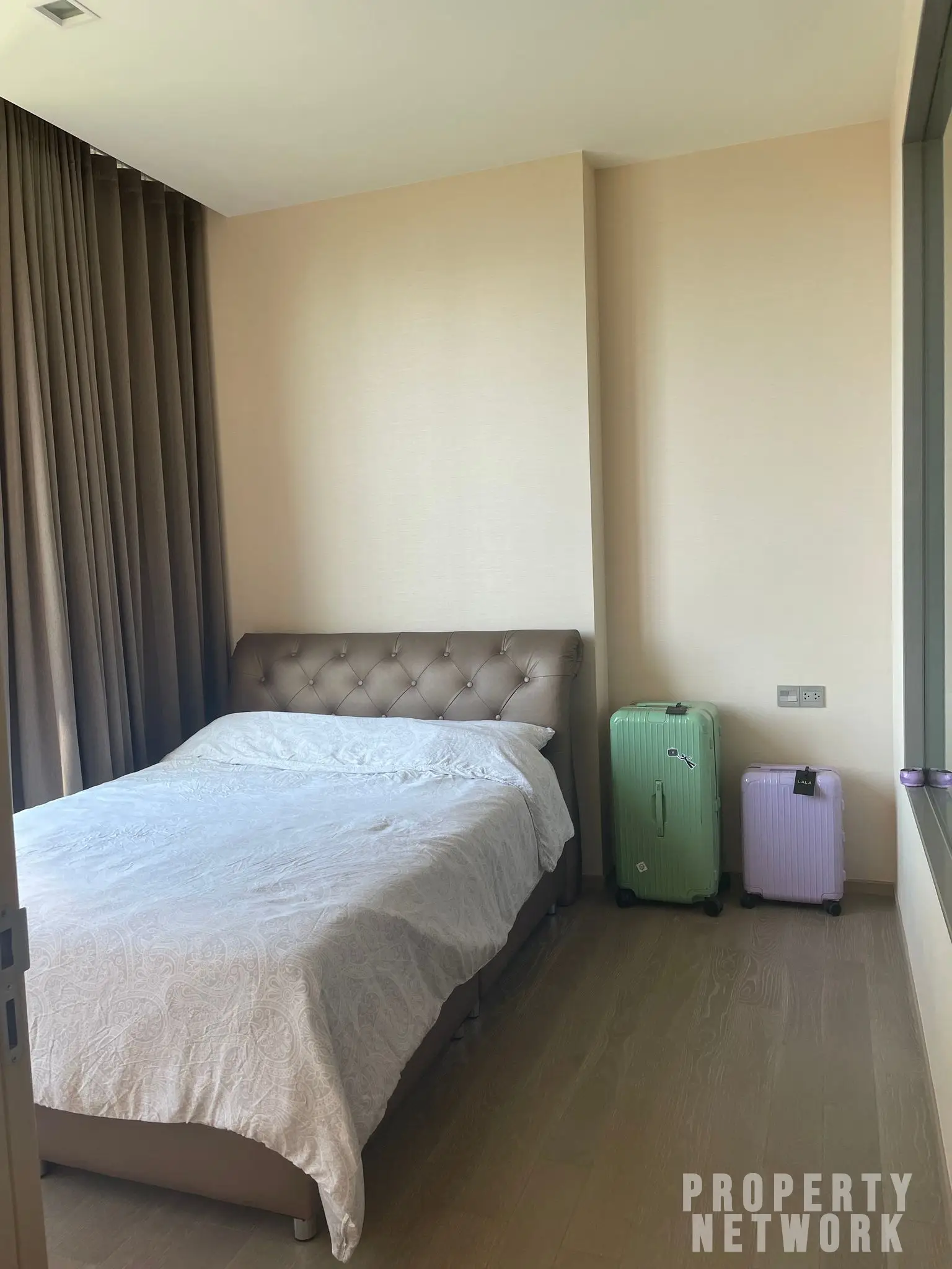 1-Bedroom, 1-Bath, 47sqm The Esse Asoke for Rent 35K/Month or Sale 9.9M, 520m to MRT Sukhumvit, Fully Furnished, Luxury Living in Sukhumvit, Bangkok.