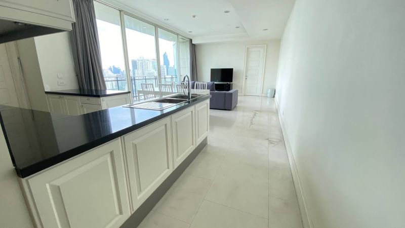 2-Bed 2-Bath 112sqm Royce Private Residence for Rent near BTS Phrom Phong, 80K THB/month