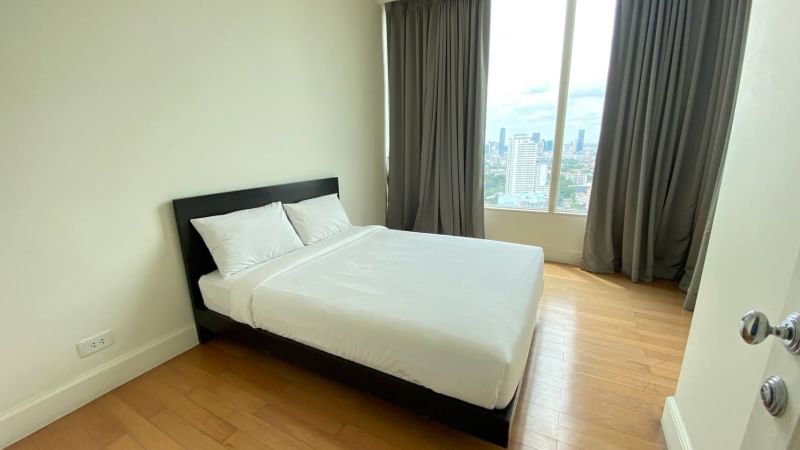 2-Bed 2-Bath 112sqm Royce Private Residence for Rent near BTS Phrom Phong, 80K THB/month