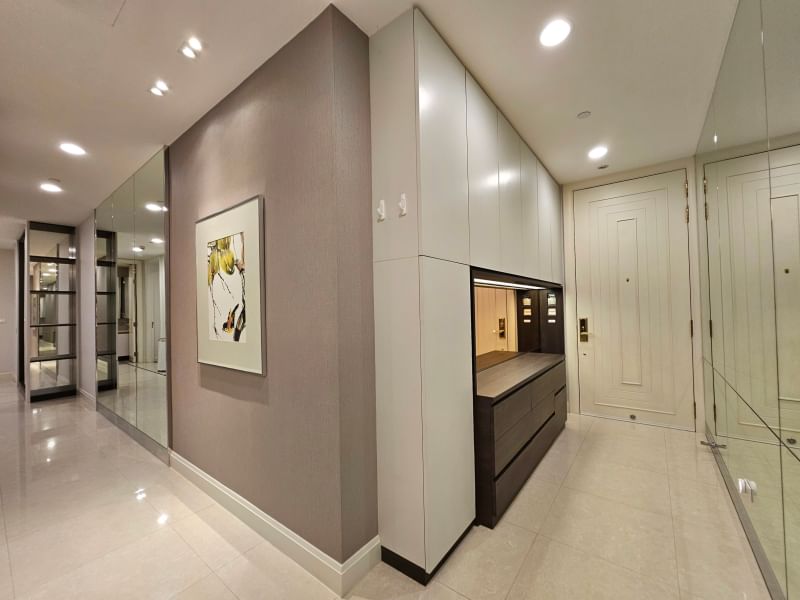 2-Bedroom, 2-Bathroom, 110 sqm Condo at Q Langsuan for Rent, 85K THB, Near BTS Chit Lom, MRT Lumphini