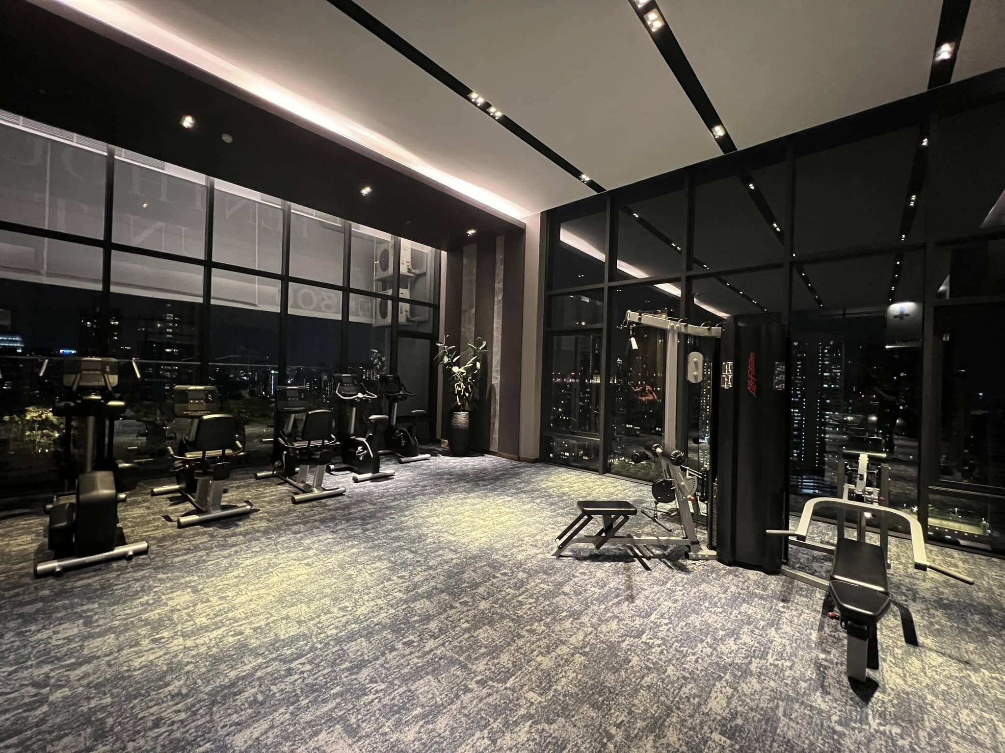 1BR, 1BTH, 35sqm Siamese Exclusive Queens, MRT Queen Sirikit, For Sale 9.3M THB