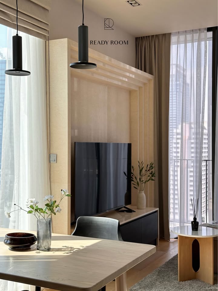 1-Bedroom 1-Bath 47sqm 28 Chidlom for Rent, 55K-65K THB, Near Chit Lom BTS
