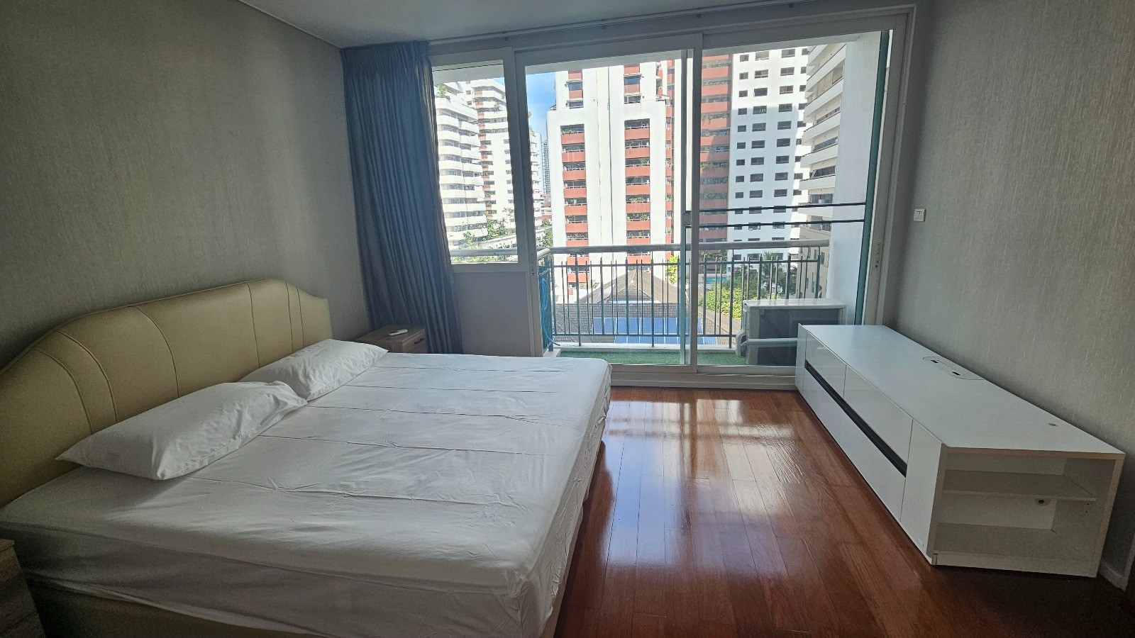 3-Bed 3-Bath 129sqm Wind Sukhumvit 23 for Rent, 69K THB, Near BTS Asoke