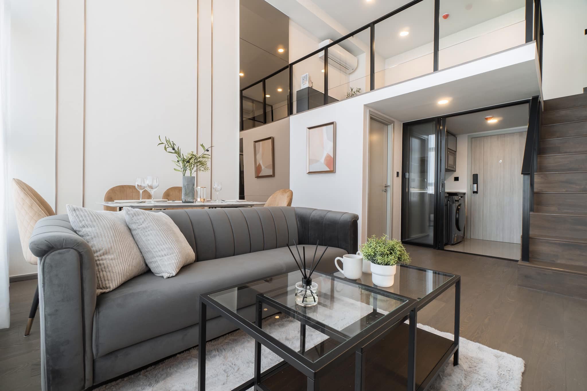 Luxury 2-bed, 2-bath duplex at Park Origin Chula-Samyan. 64 sqm, Chao Phraya River view, MRT Sam Yan nearby. For rent 65K THB/month..