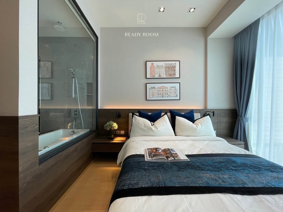 Luxury 2-bed, 2-bath combined unit at 28 Chidlom. 86 sqm, 24th floor, fully furnished, BTS Chidlom nearby. For sale 44M THB. Prime Bangkok location.
